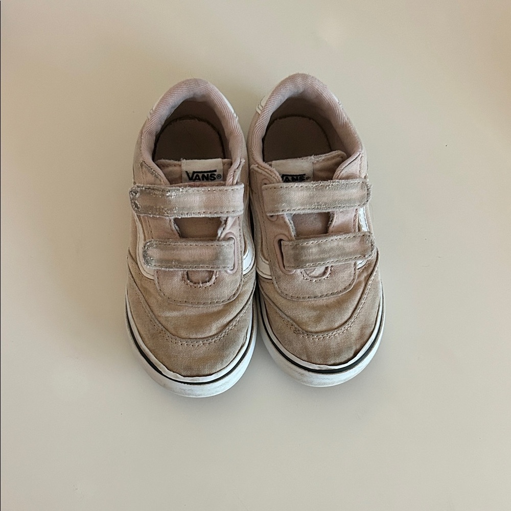 Well worn toddler size 8 light pink vans